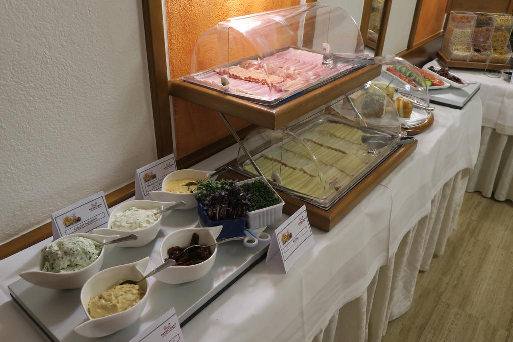 Hotel Restaurant Boeck "Roter Hahn" St. Pölten Zewnętrze zdjęcie